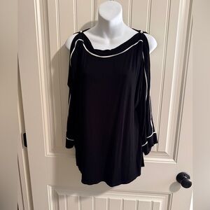 Cable & Gauge Black Cold-Shoulder Tunic with White Trim